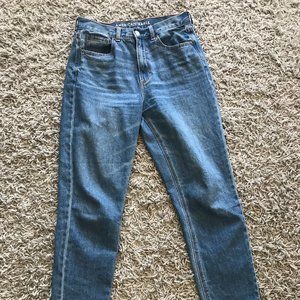 American Eagle Mom Jean